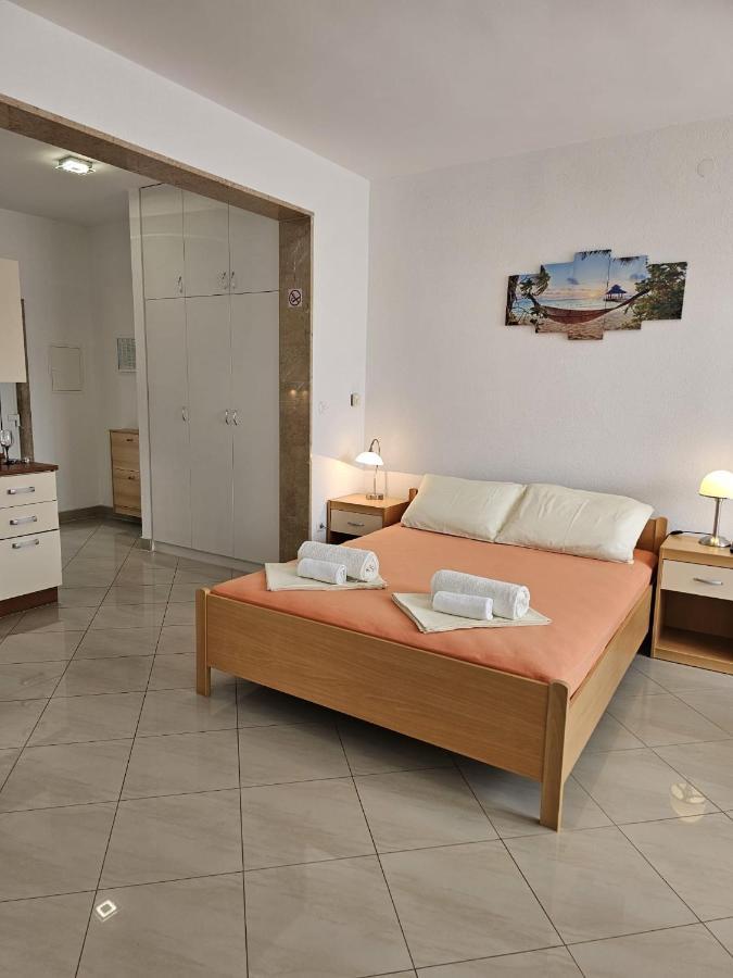 Apartmani Barnjak Трогир Экстерьер фото