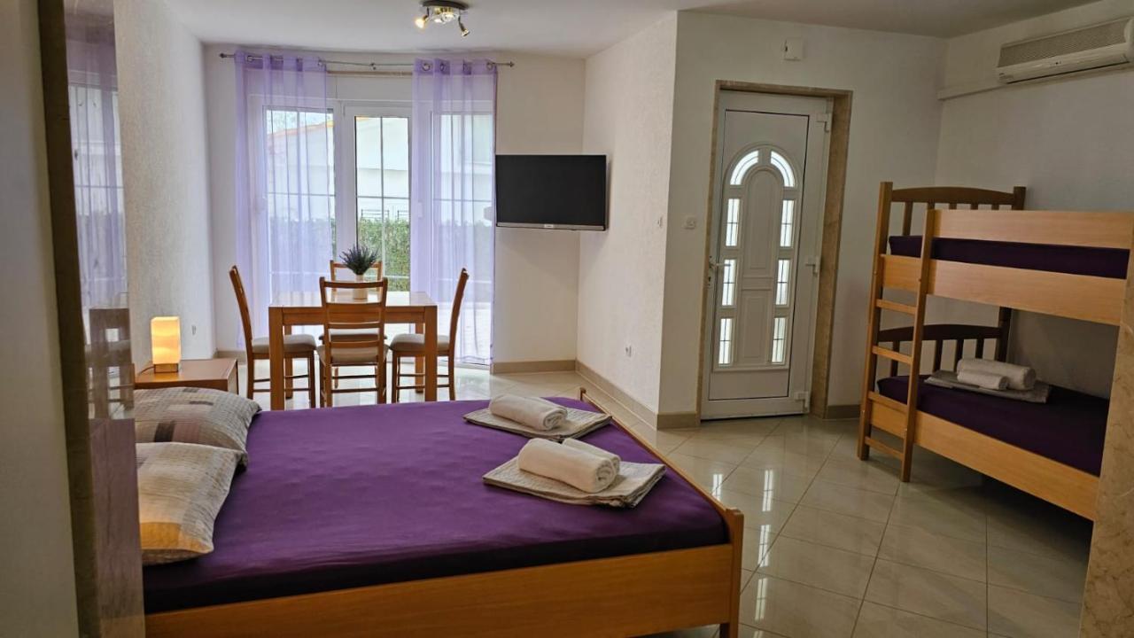 Apartmani Barnjak Трогир Экстерьер фото