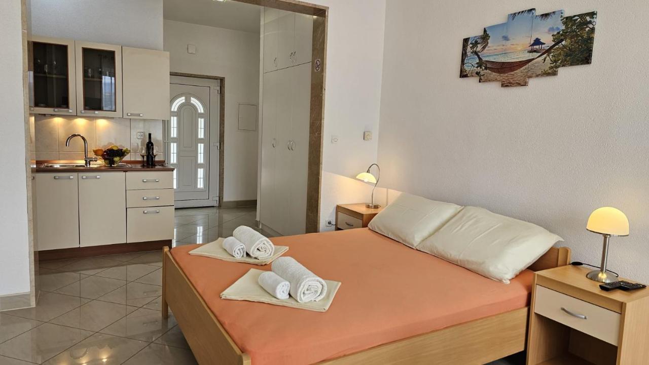 Apartmani Barnjak Трогир Экстерьер фото