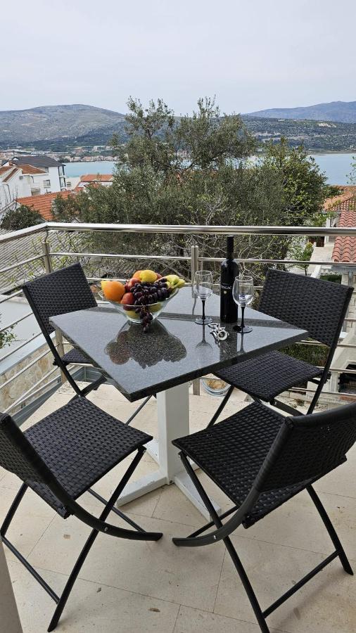 Apartmani Barnjak Трогир Экстерьер фото