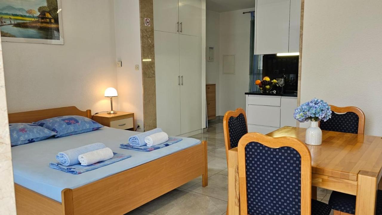 Apartmani Barnjak Трогир Экстерьер фото